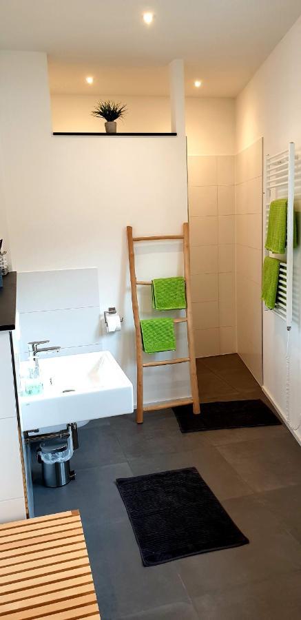 Weingut U. Gaestehaus Becker Platten Luaran gambar